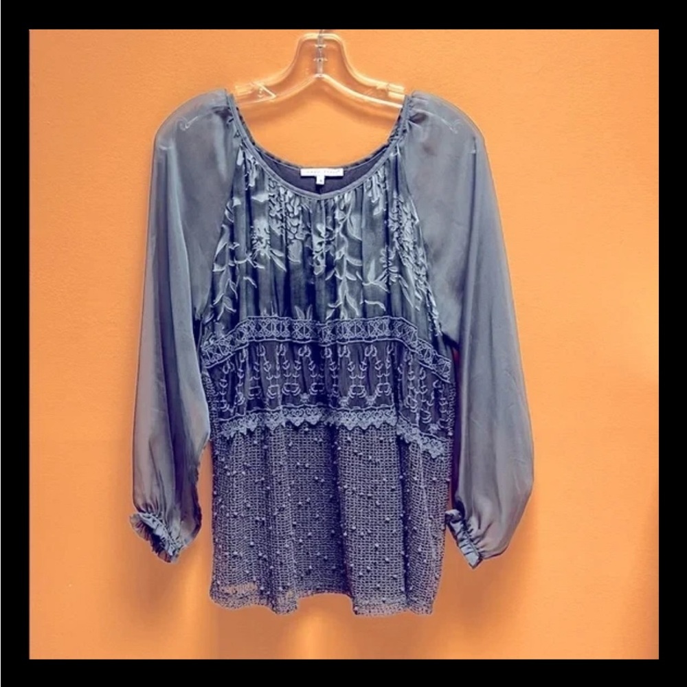 Tempo Paris Size Medium Long Sleeve Romantic Lace Top